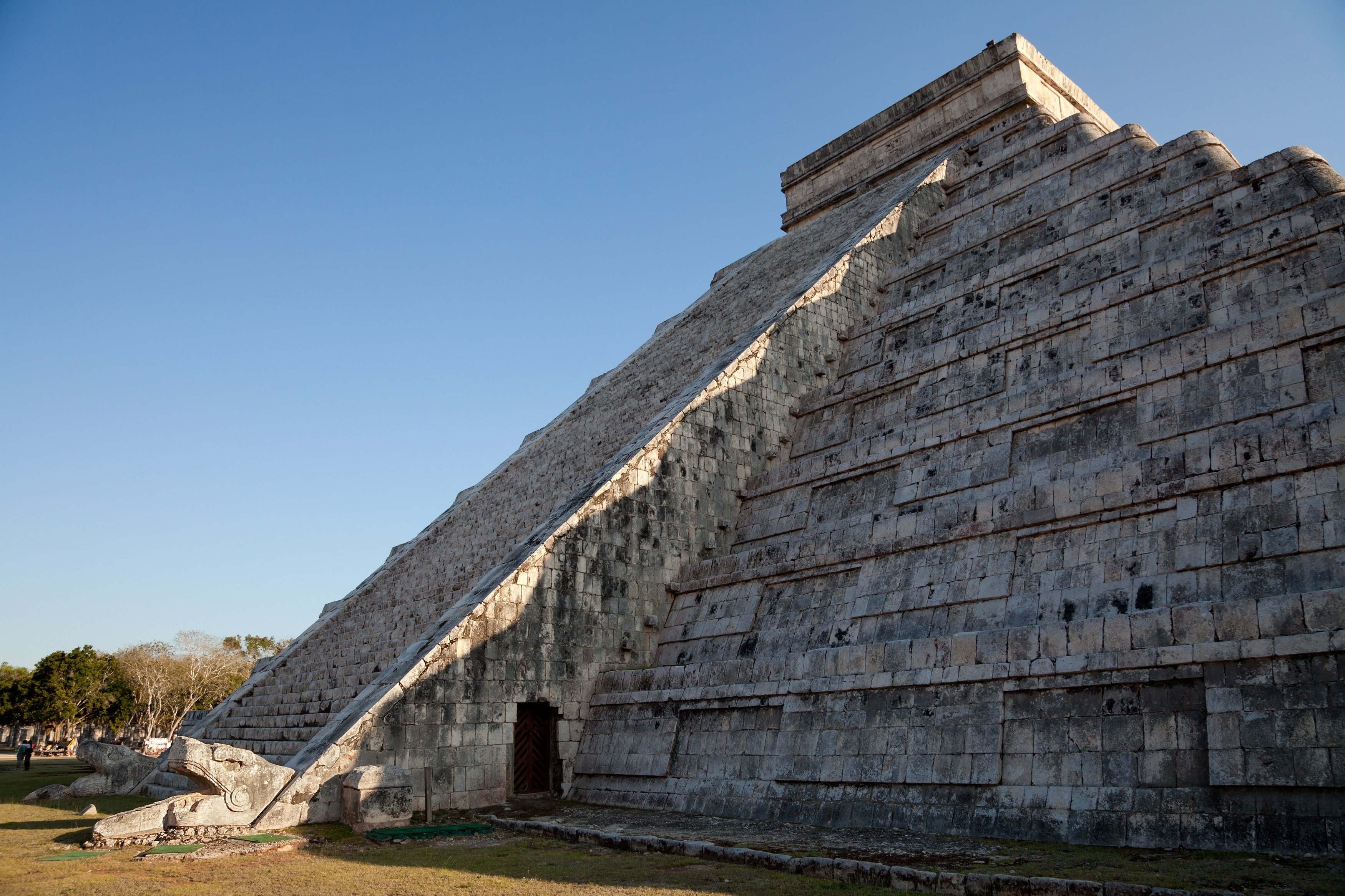 Mayan pyramid where the sun forms a snake shape and "moves" down the pyramid for spring equinox